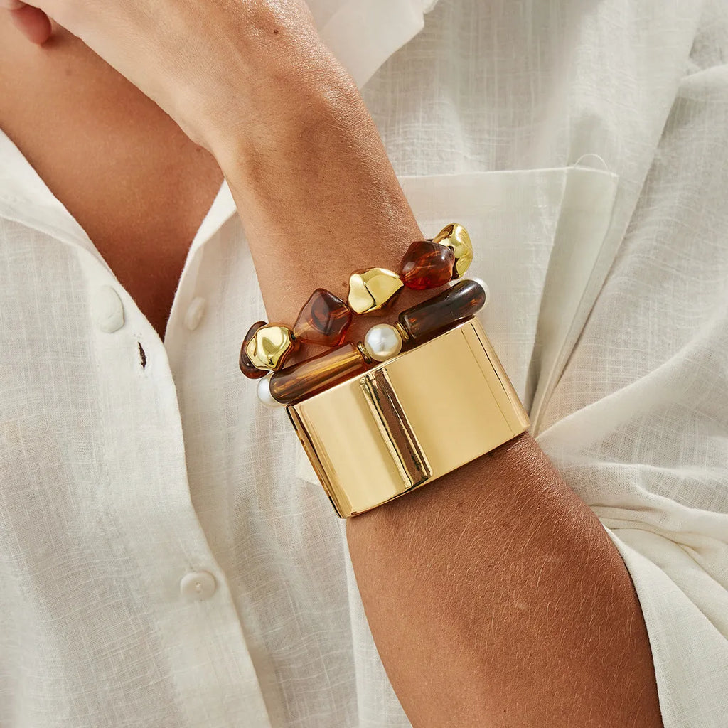 Vintage beaded amber blooming resin wide bracelet in retro style with electroplated alloy finish, gold colour