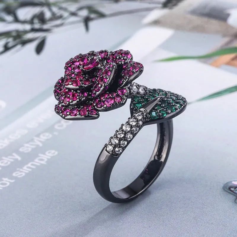 Gold-plated black gold simulation corundum flower personality ring with geometric design