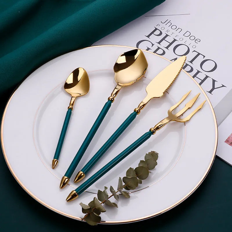 Stainless steel 4-piece cutlery set with knife, fork and two spoons in green gold, blue gold, black gold, white gold, natural, gold or rose gold.