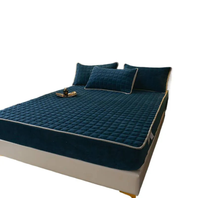 Fleece-lined milk fiber quilted fitted sheet in blue for single bed winter warmth