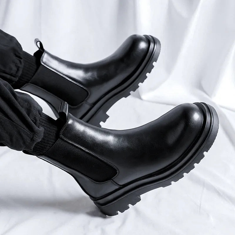 Chelsea men's high-top smoke pipe British Martin boots in Y666 Black with short stout heel and round toe