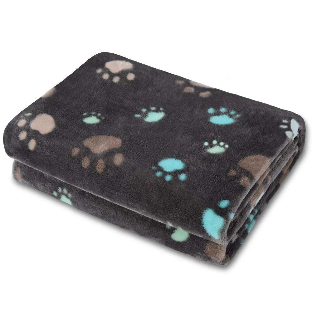 Flannel thickened pet blanket for dogs and cats in XS to XL sizes, cloth pet nest cover with pattern options.