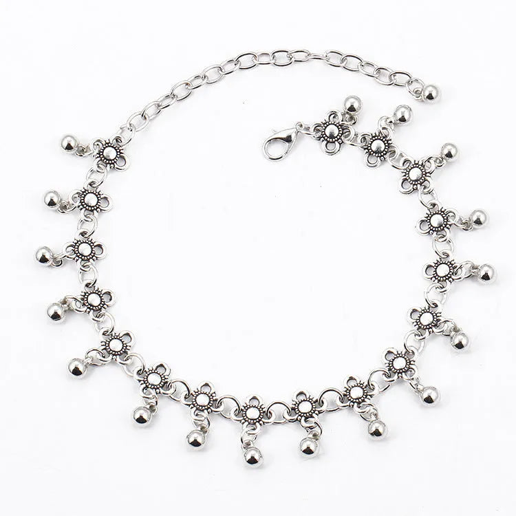 Silver-tone starfish anklet made from electroplated alloy, 17cm length with 10cm tail chain.