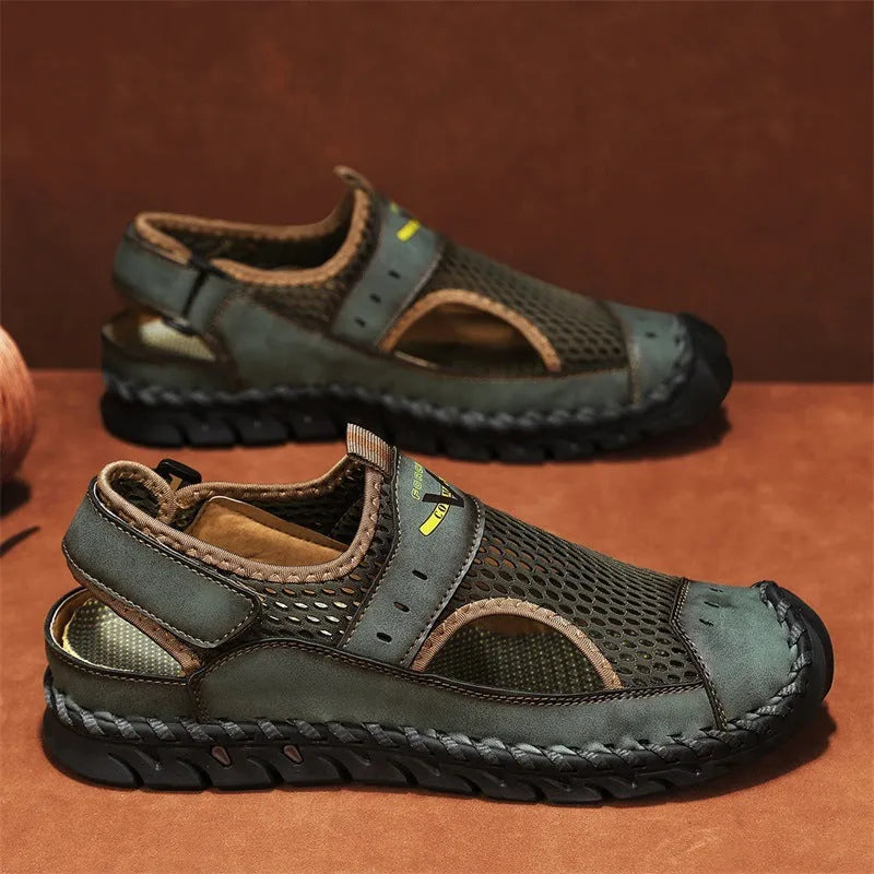 Men's brown low-top leather casual pumps with elastic band and round toe.