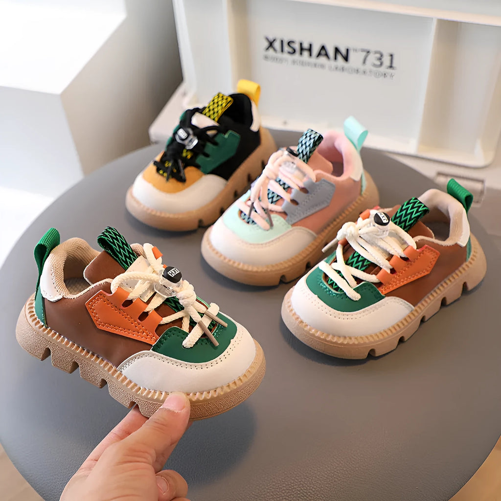 Low-cut casual baby soft-soled toddler shoes in solid colour with PU leather upper and Velcro fastening
