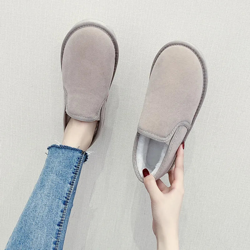 Women's fleece-lined flat snow boots in five colours with artificial wool lining and rubber sole