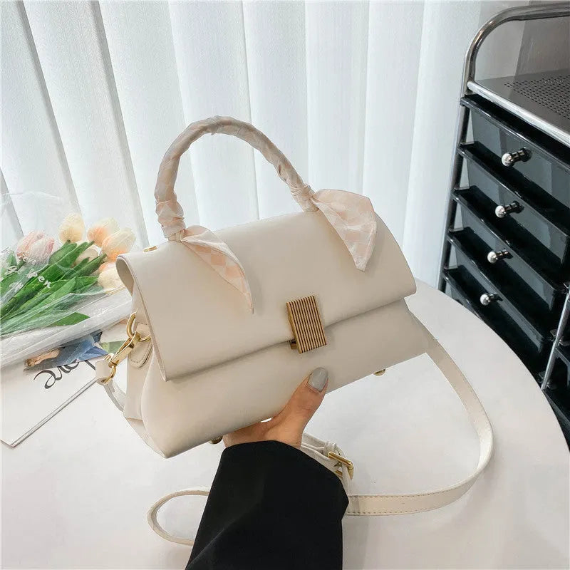 Horizontal square PU shoulder handbag for business commute with internal organisation pockets