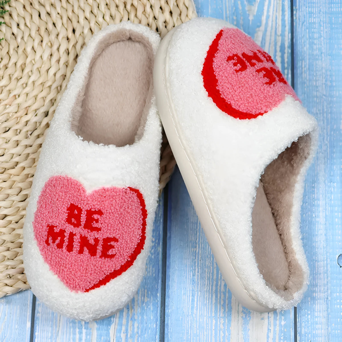 White Valentine's love heart cotton slippers for women and men, indoor non-slip TPR sole, sizes 36-45