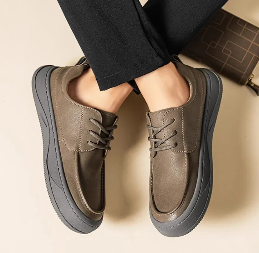 British retro brown leather casual shoes with big toe design and stitched detailing