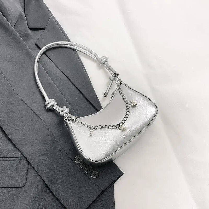 PU one-shoulder crossbody commuter bag horizontal square shape with chain accent in black