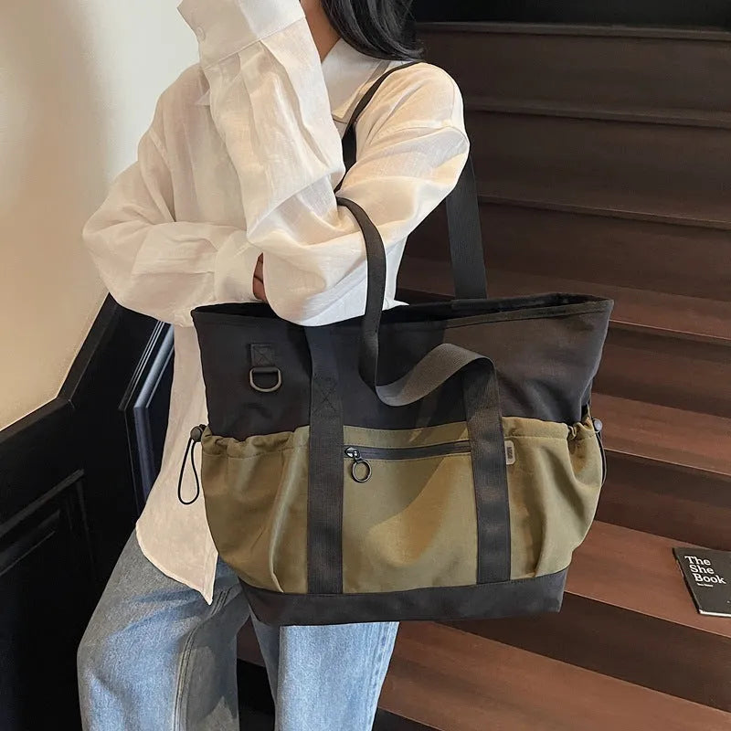 Women's lightweight Oxford cloth travel bag for yoga and fitness in grey colour with letter pattern