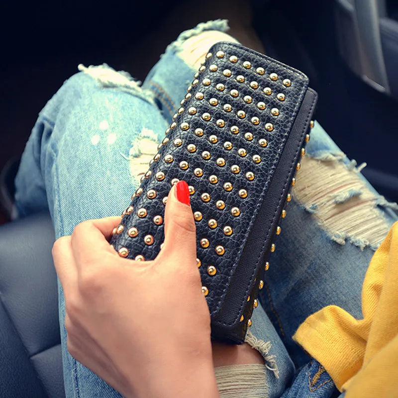 Women's rivet three-fold wallet in black PU leather, 19cm wide, horizontal square shape