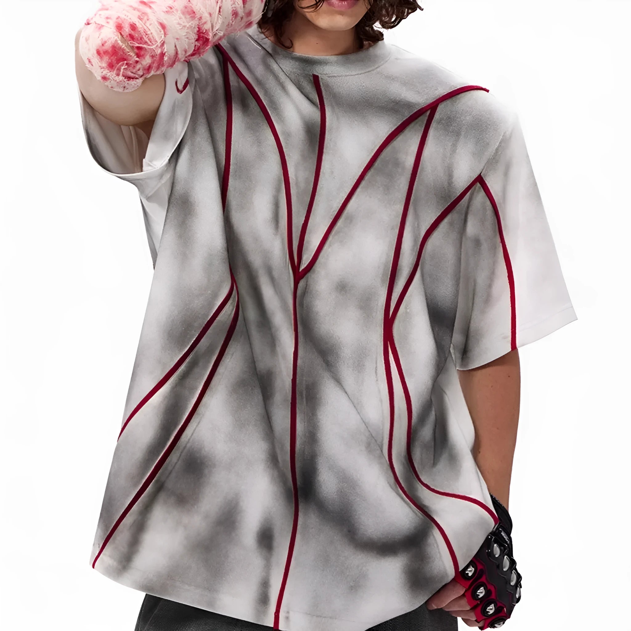 Padded shoulder short sleeve T-shirt with three-dimensional line patchwork and round neck collar