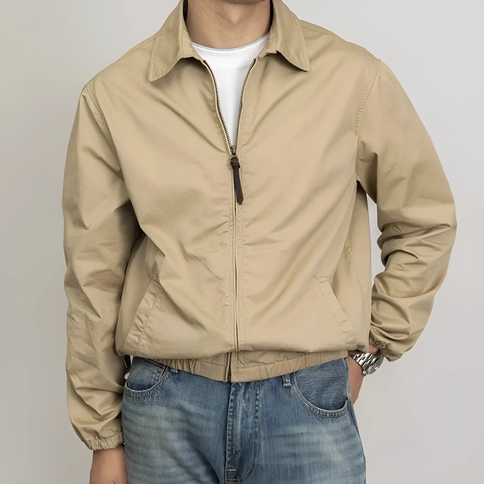 Classic khaki retro cadre collar zip thin jacket for men, loose fit, long sleeves, front view