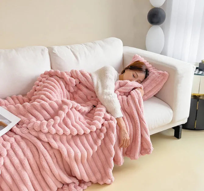 Soft Wind double-sided thick faux rabbit fur blanket in solid colour showing bubble velvet texture