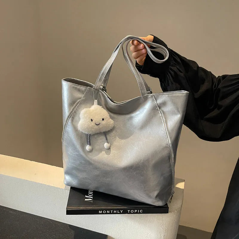 Large capacity women's tote bag in oil leather PU finish with double zipper, available in multiple colours