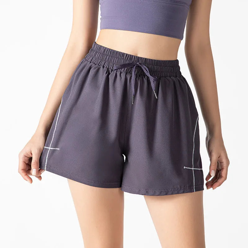 Women's sports shorts for fitness exercise, polyester lining, available in purple, black and Brassica oleracea, sizes S to XL