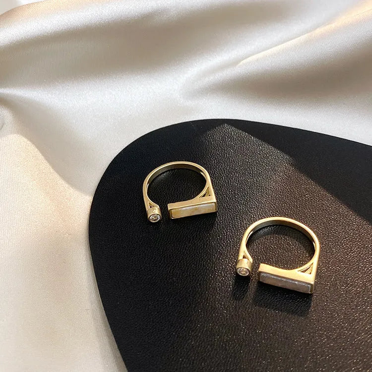 Cream zircon marble ring with true gold plating on a copper base, adjustable opening, retro geometric design