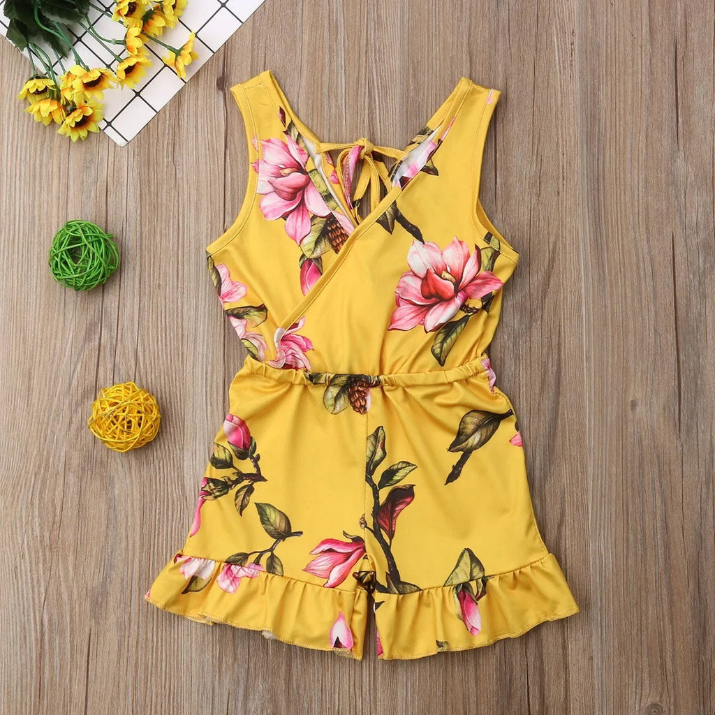 Cotton floral summer outfit for baby girls in white or yellow with sizing from 90cm to 130cm