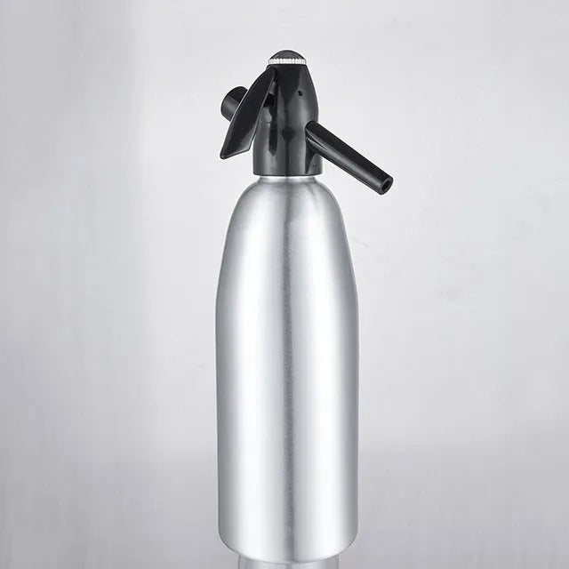 Silver portable 1-litre aluminium alloy soda maker with pressure regulator and safe cover