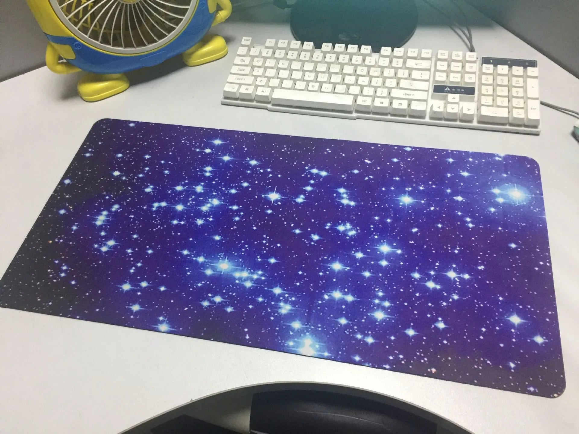 Blue star mouse pad with high-density fabric surface and anti-skid natural rubber base
