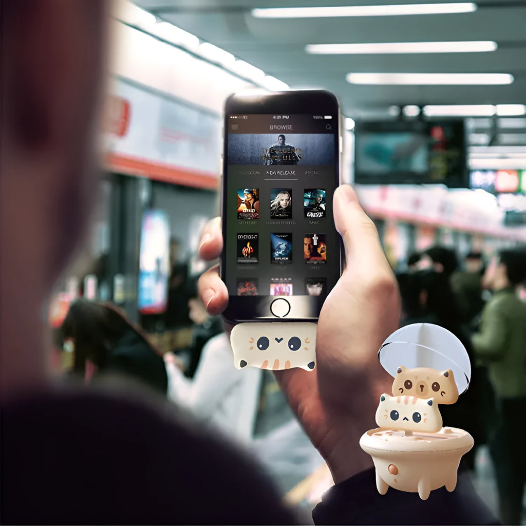 Cartoon design fast charging power bank for Apple devices with bear or cat pattern