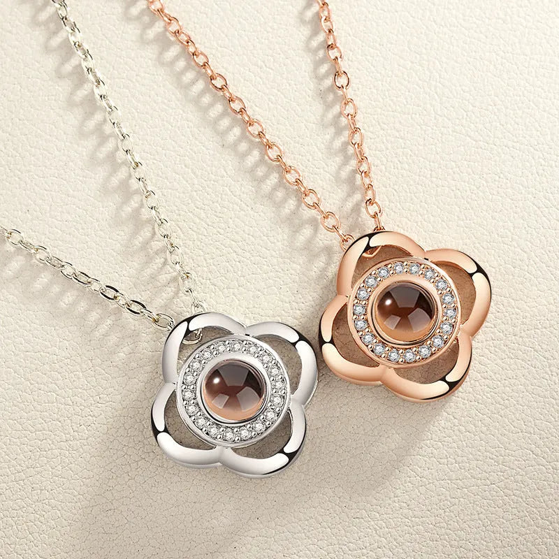 Gold-plated copper pendant necklace with I love you in 100 languages on a 50cm chain