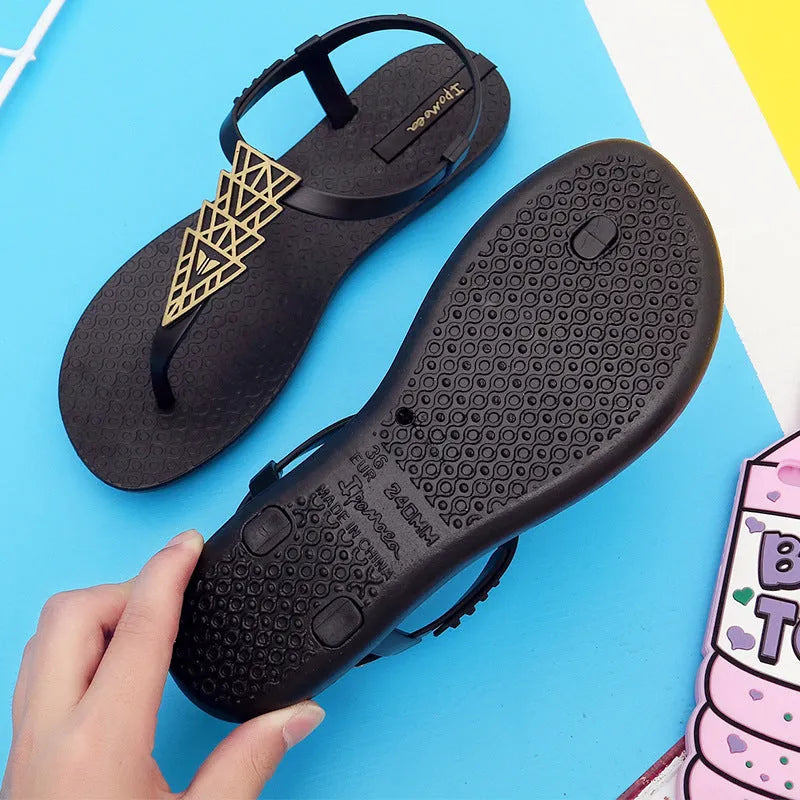 Women's Bohemia flat sandals in black or brown, sizes 36-39, soft bottom, simple folk style.