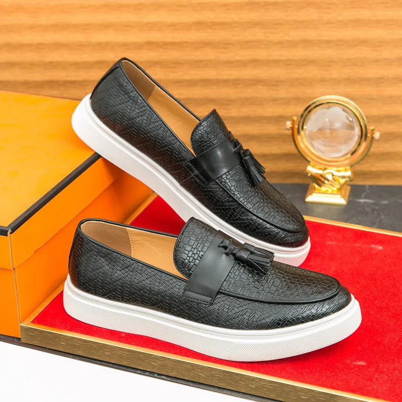 Men's black and brown fringed leather casual shoes with low heel and artificial PU upper in sizes 38 to 46