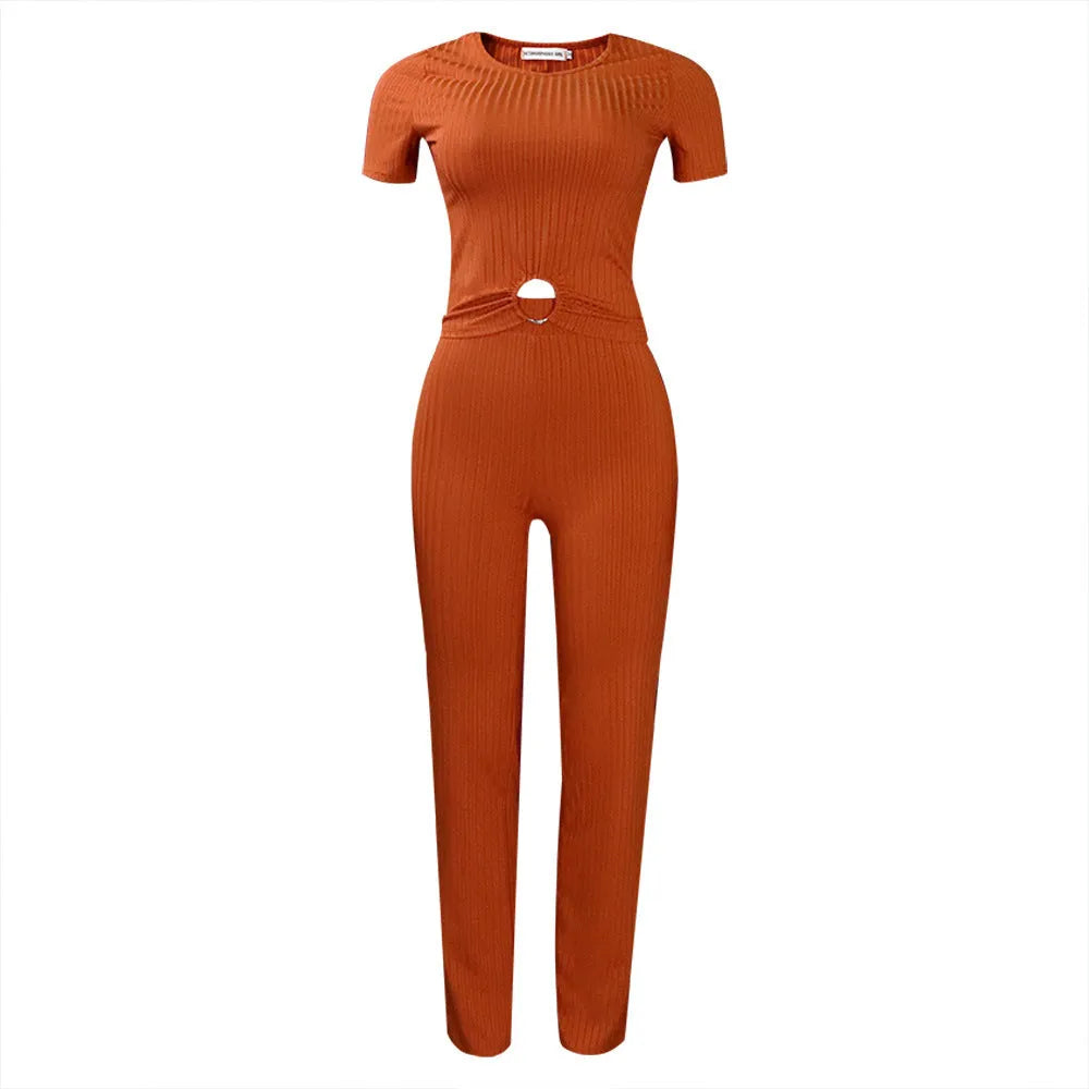 Women's solid colour polyester casual suit with three-quarter sleeve top and trousers, black colour option