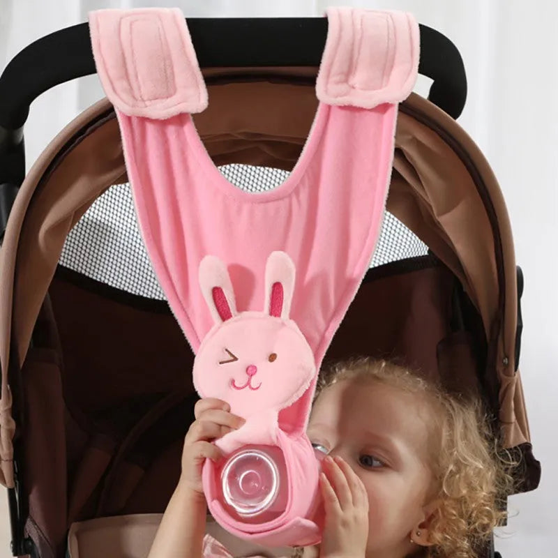 Animal pattern feeding cloth with Velcro straps on a stroller, one size, polyester cotton filling.