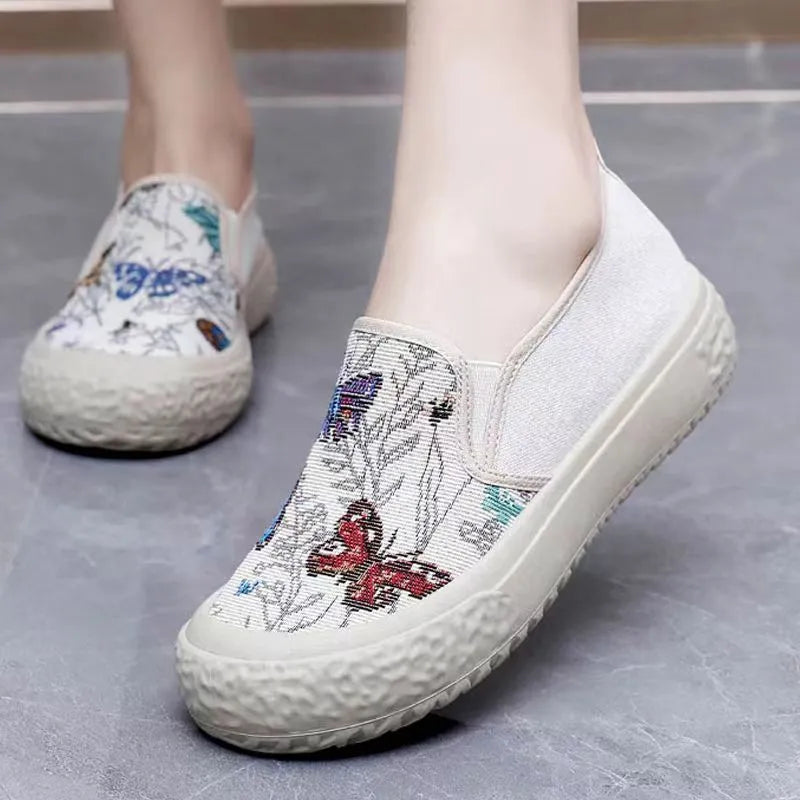 Old Beijing women's canvas slip-on shoes with plastic soles in black and white colours