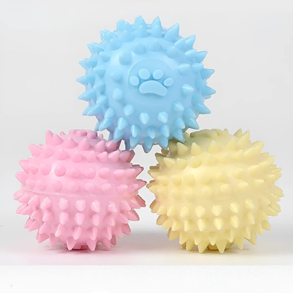 Blue TPR dog chewing ball with footprint design, 6cm diameter for tooth cleaning
