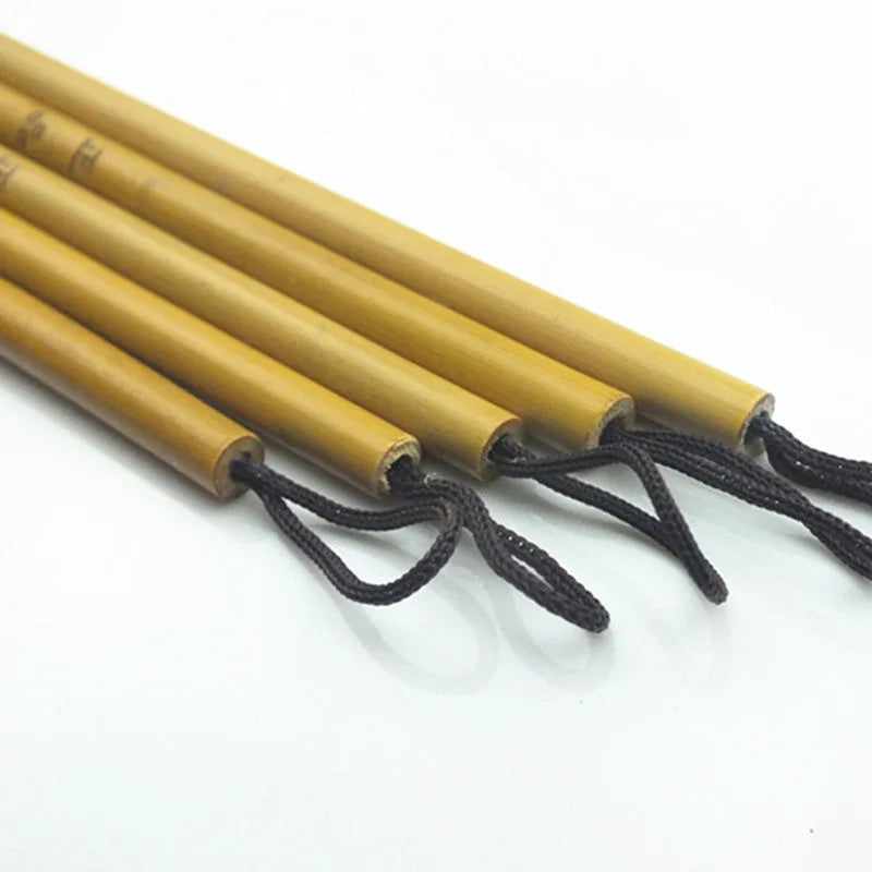 Red hair Chinese calligraphy brush with wooden holder showing 0.5cm caliber and 1.6cm peak measurements