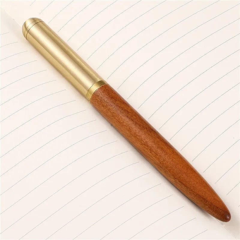Business fountain pen with stainless steel 0.7mm nib and rotary ink absorption in wood finish