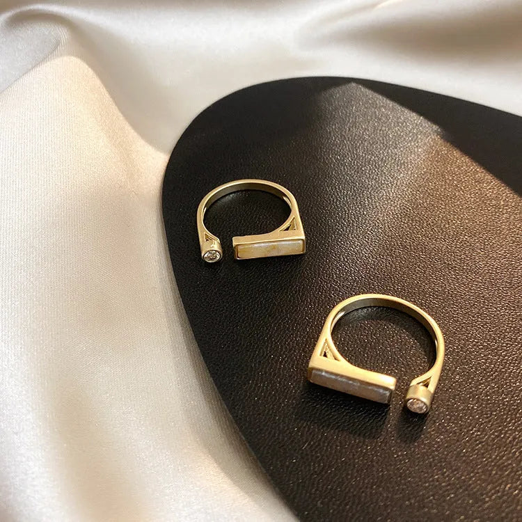 Cream zircon marble ring with true gold plating on a copper base, adjustable opening, retro geometric design