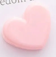 Pink heart-shaped love clip measuring 3.2 x 2.5cm for holding photos and decorations