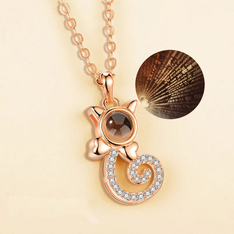 Gold-plated copper pendant necklace with I love you in 100 languages on a 50cm chain