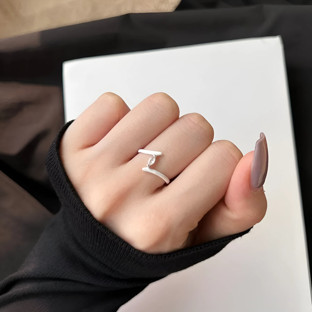 Silver ring for women with symmetrical white geometric design, platinum finish, sizes 5 to 9