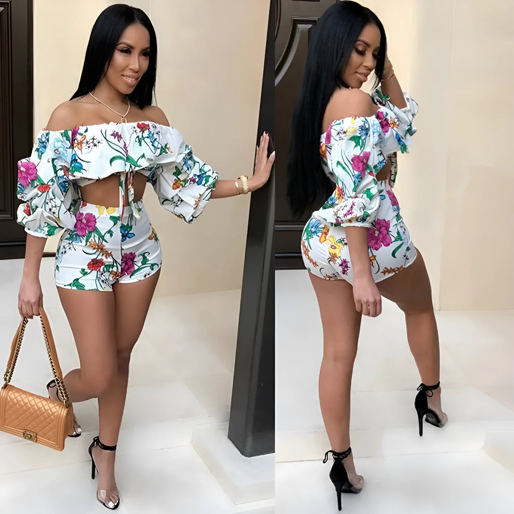 Multicolour digitally printed two-piece outfit with fluffy long sleeves and shorts.