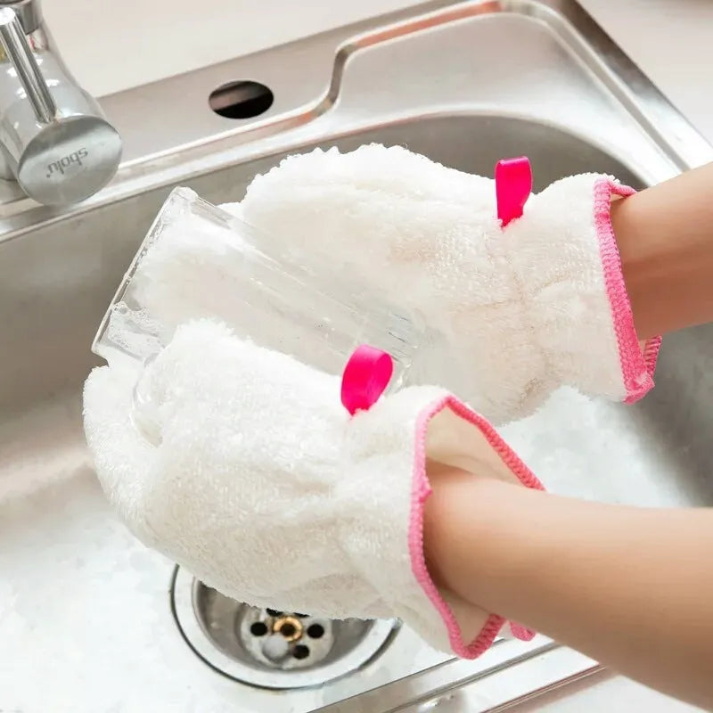 Thick microfiber dishwashing glove in plain white, one size 7-10cm, for kitchen cleaning.