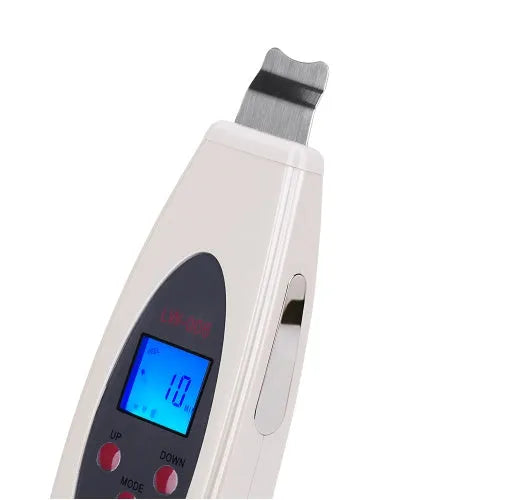 White ultrasonic skin cleaner with 28000Hz vibration and mild heating for blackhead removal