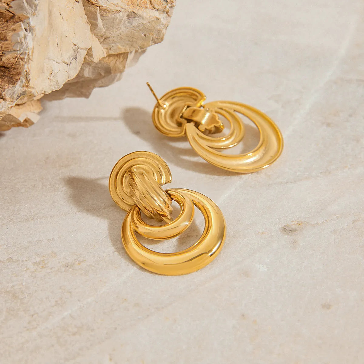 Pair of stainless steel geometric earrings for women, electroplated, colour JDE0102013