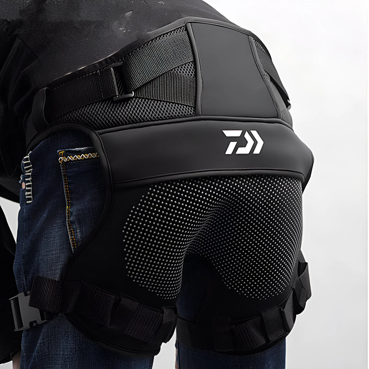 Black 3mm cotton sea fishing hip protector with adjustable buckle belt and non-slip rubber dots