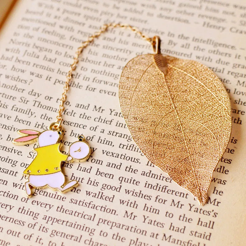 KC alloy leaf bookmark with Alice, rabbit, or clock charm design showing detailed dimensions