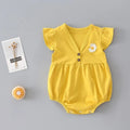 Sleeveless cotton triangle climbing bodysuit for newborn baby in yellow, with sizes 66-90cm