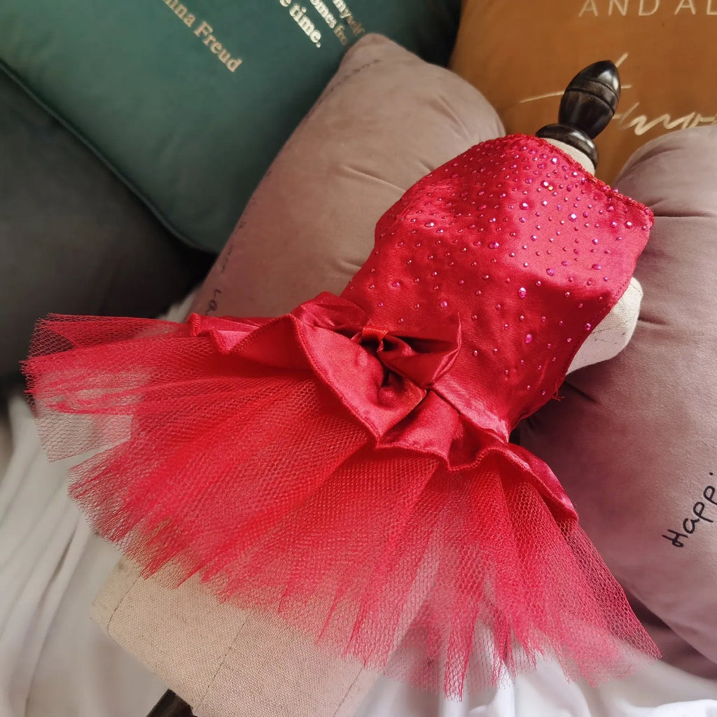 Artificial silk princess skirt for cats and dogs in blue, champagne, and red colours, sizes XS to XL