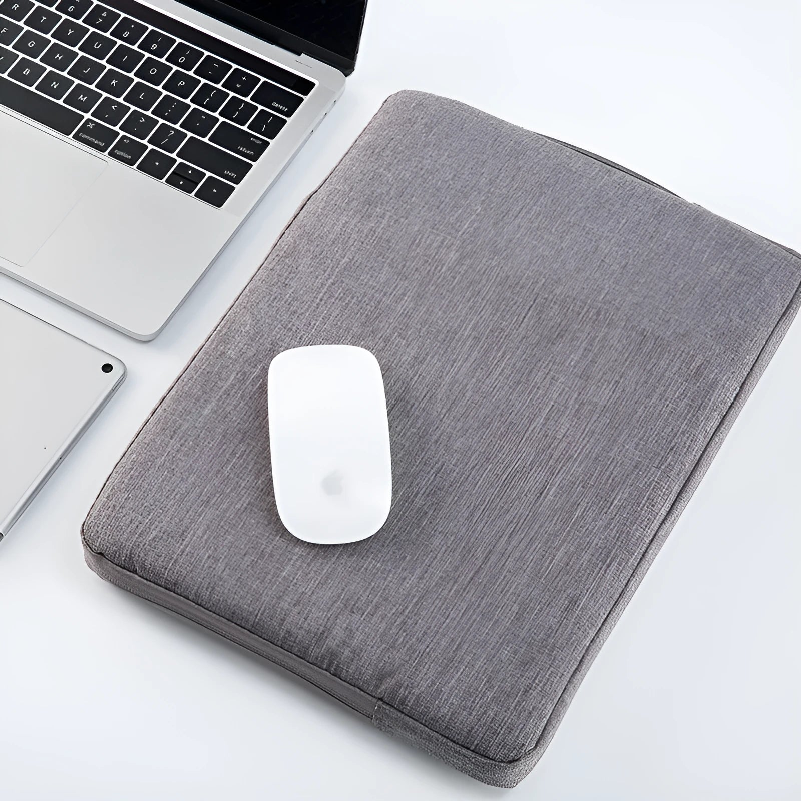Polyester laptop sleeve bag in black, 13 inch size, with zipper closure and telescopic handle