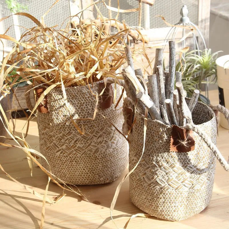 Natural straw woven flower pot in white or yellow, rural style, sizes L and M, for desktop gardening use