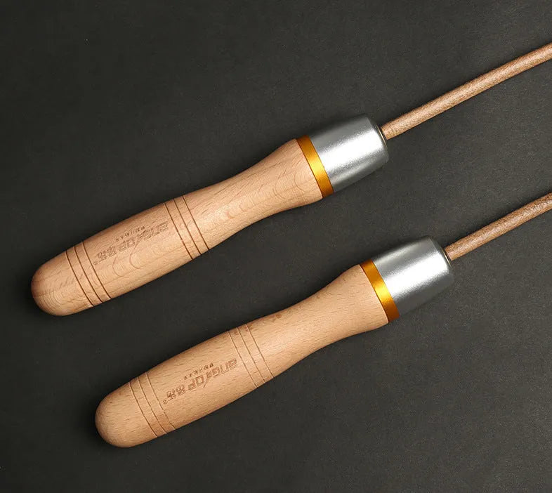 Adjustable cowhide fitness training skipping rope, 3 metres, in light golden or silver